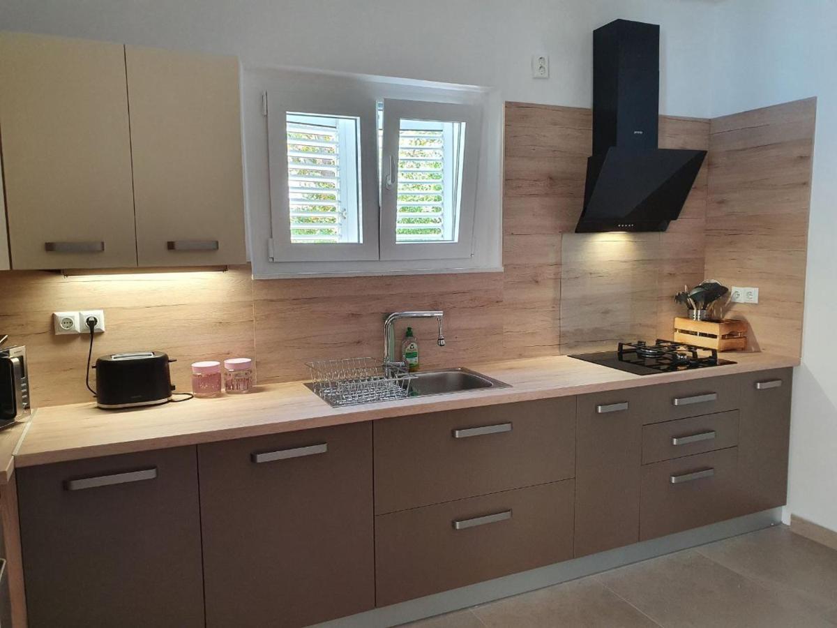Sidus Maris, Spacious Seaside Apartment With Free Parking Мартиншчіца Екстер'єр фото