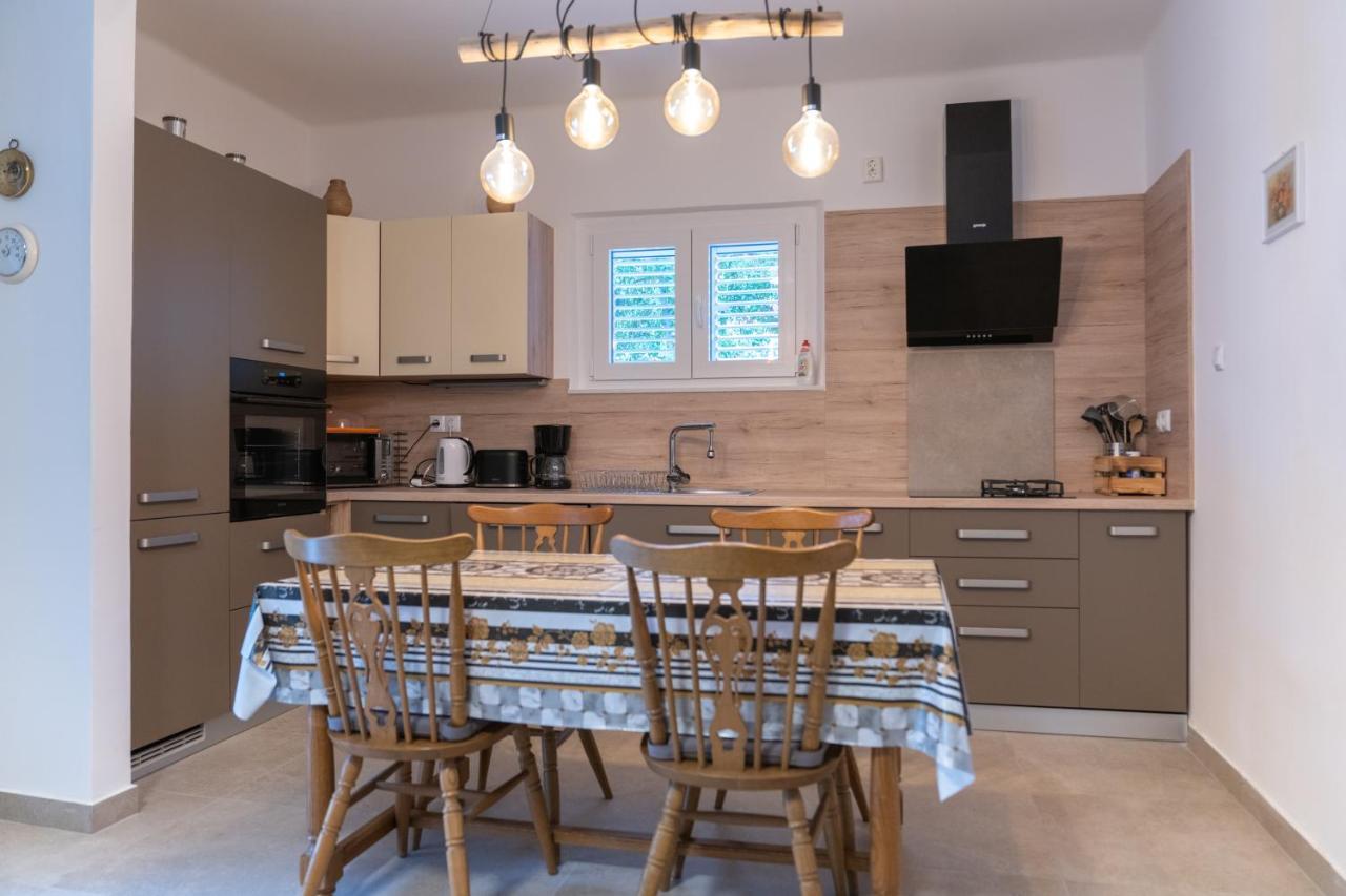 Sidus Maris, Spacious Seaside Apartment With Free Parking Мартиншчіца Екстер'єр фото